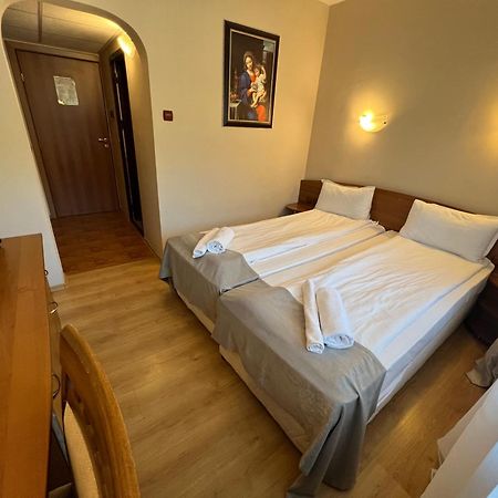 Mоura Boutique & Spa Hotel בורובץ מראה חיצוני תמונה
