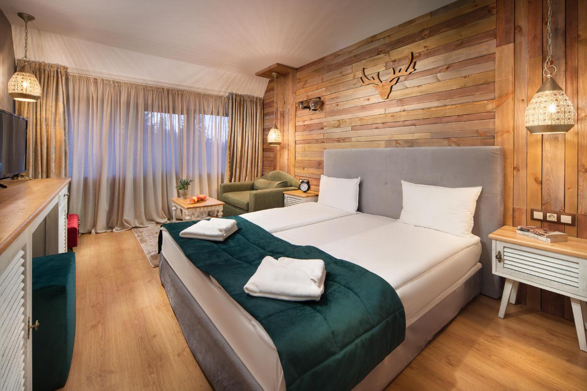 Mоura Boutique & Spa Hotel בורובץ מראה חיצוני תמונה