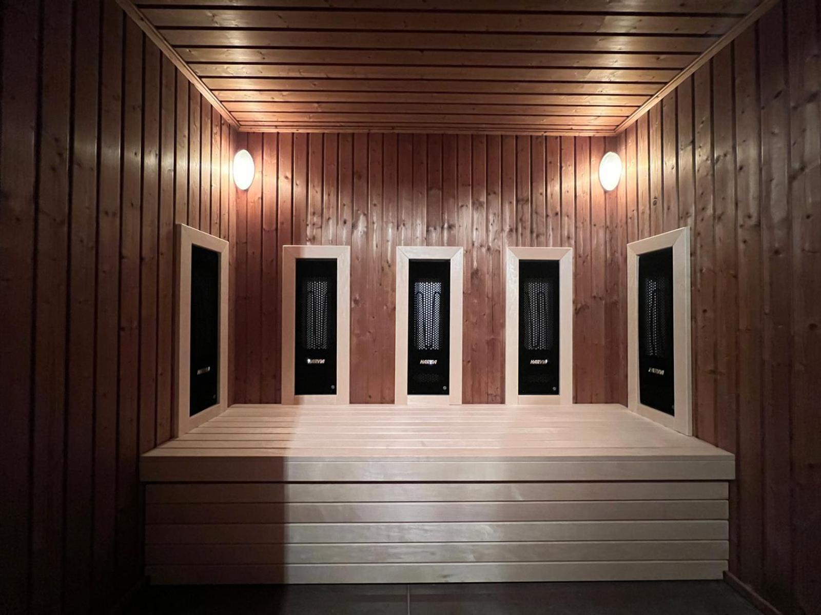 Mоura Boutique & Spa Hotel בורובץ מראה חיצוני תמונה
