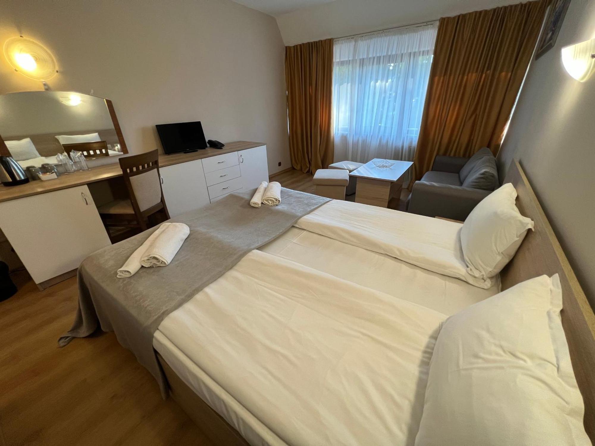 Mоura Boutique & Spa Hotel בורובץ מראה חיצוני תמונה