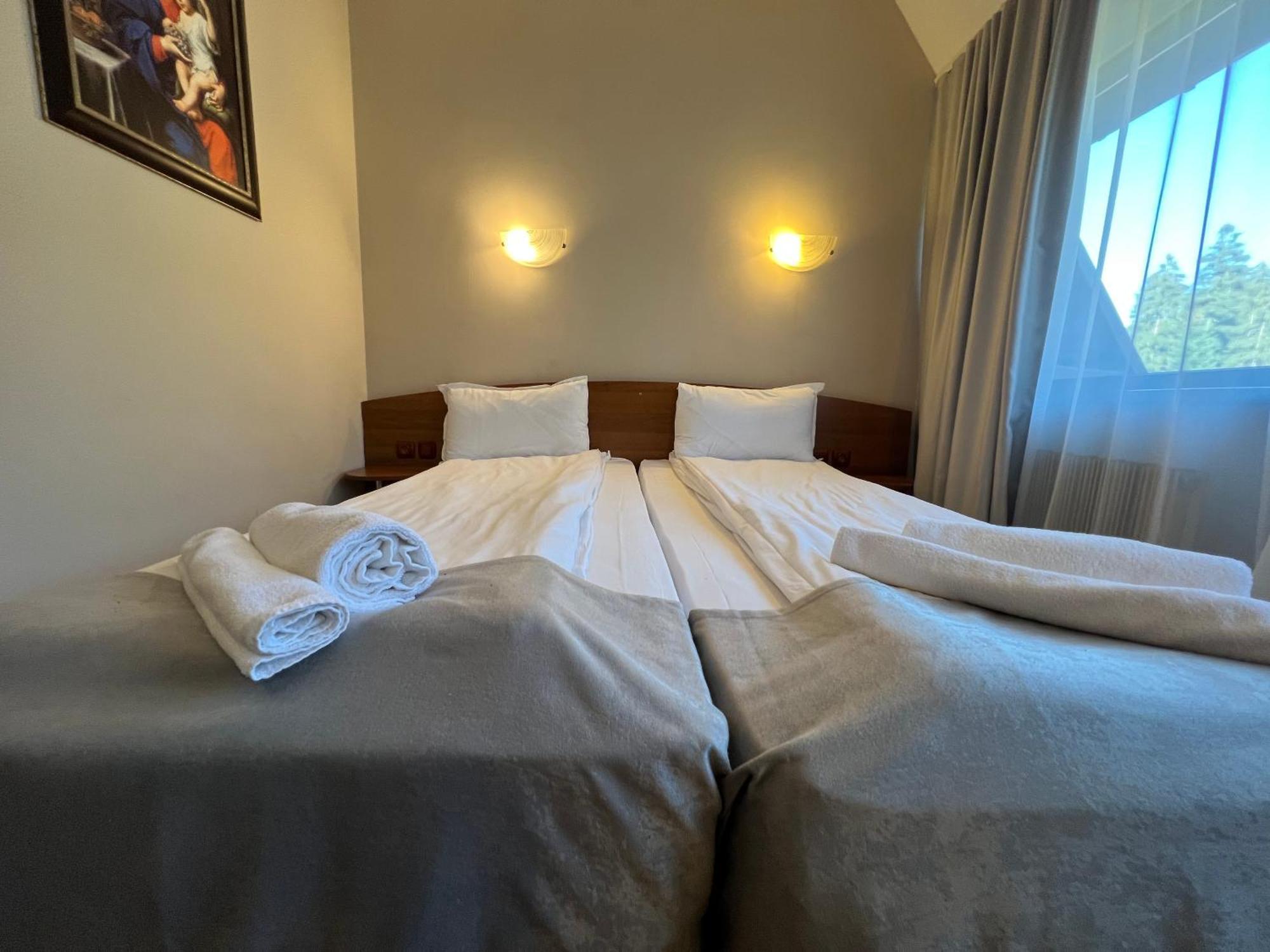 Mоura Boutique & Spa Hotel בורובץ מראה חיצוני תמונה